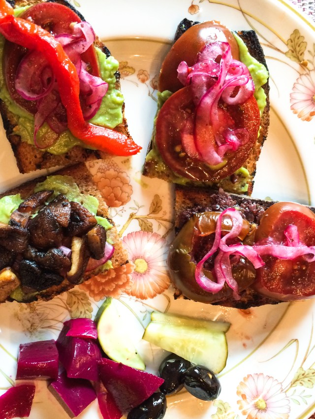 Grilled bread, toppings and savories